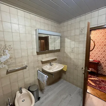 Wg In Efze, Monteurzimmer, 2 Erwachsene, 1 Doppelzimmer Nr 3 * Homberg (Schwalm-Eder)