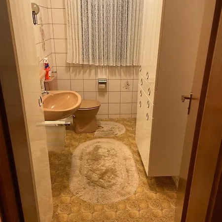 Wg In Efze, Monteurzimmer, 2 Erwachsene, 1 Doppelzimmer Nr 3 Lägenhet *
